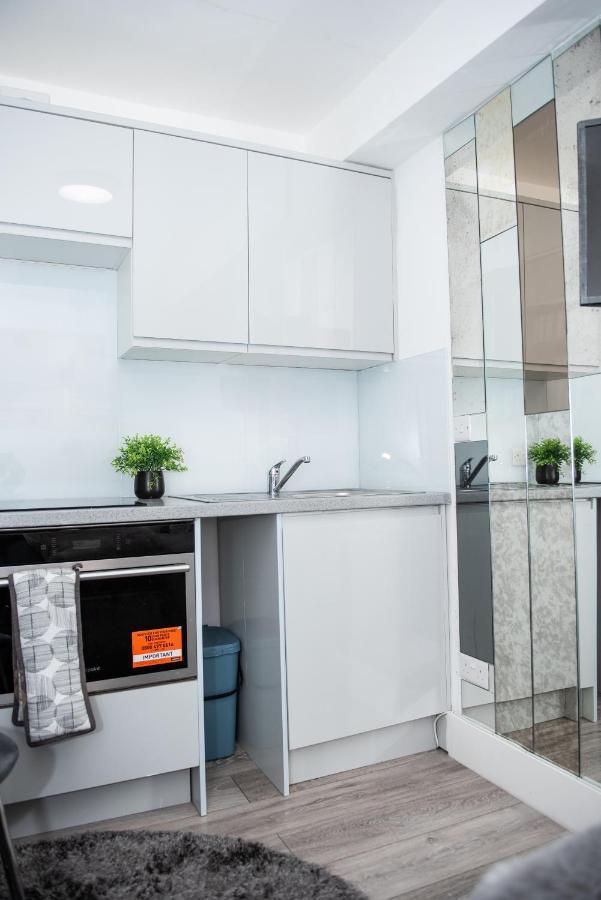 Small But Cozy Studio, Great Tube Connection Londra Exterior foto